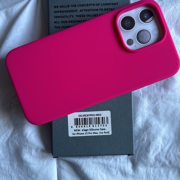 iPhone 15 Pro Max case - Picture 2 of 3